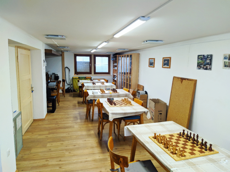 Chess club in Austria using Sundirect IC200-Plus infrared panel heater